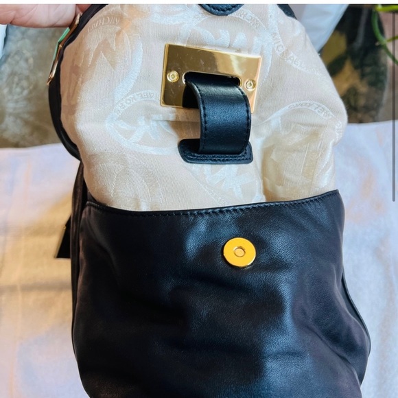 Black and Gold Michael Kors Purse - Picture 4 of 9